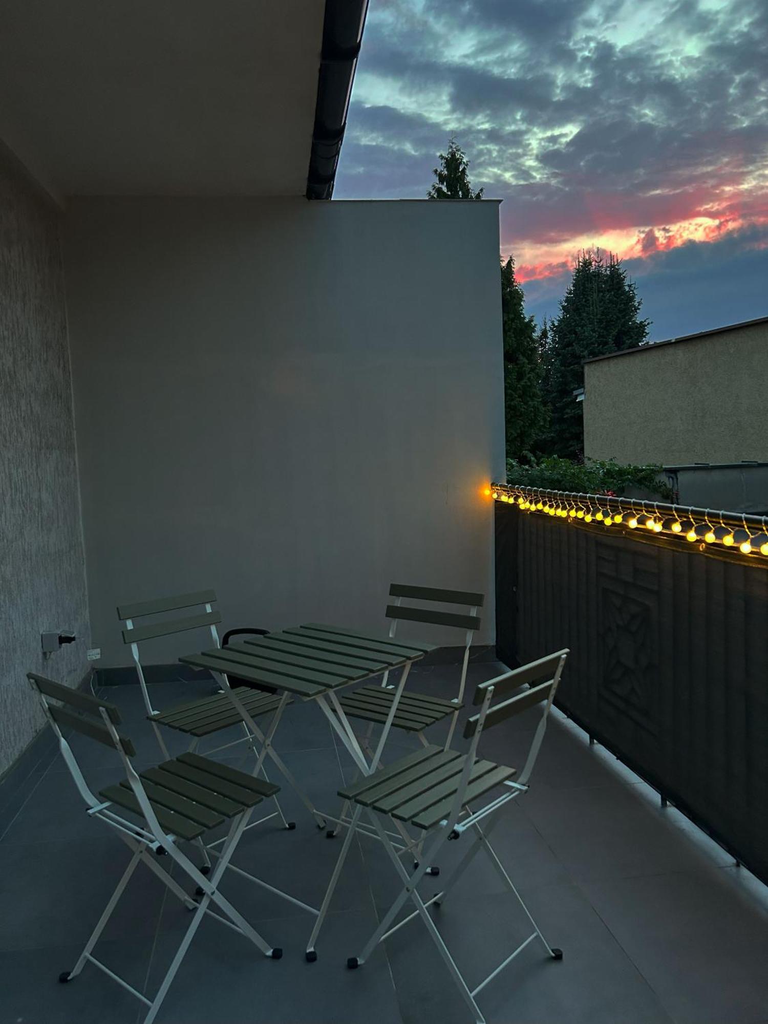 Fantastays - Pine Apartment Wroclaw